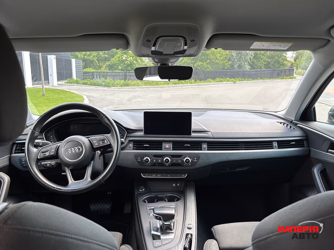Audi A4 - фото 8