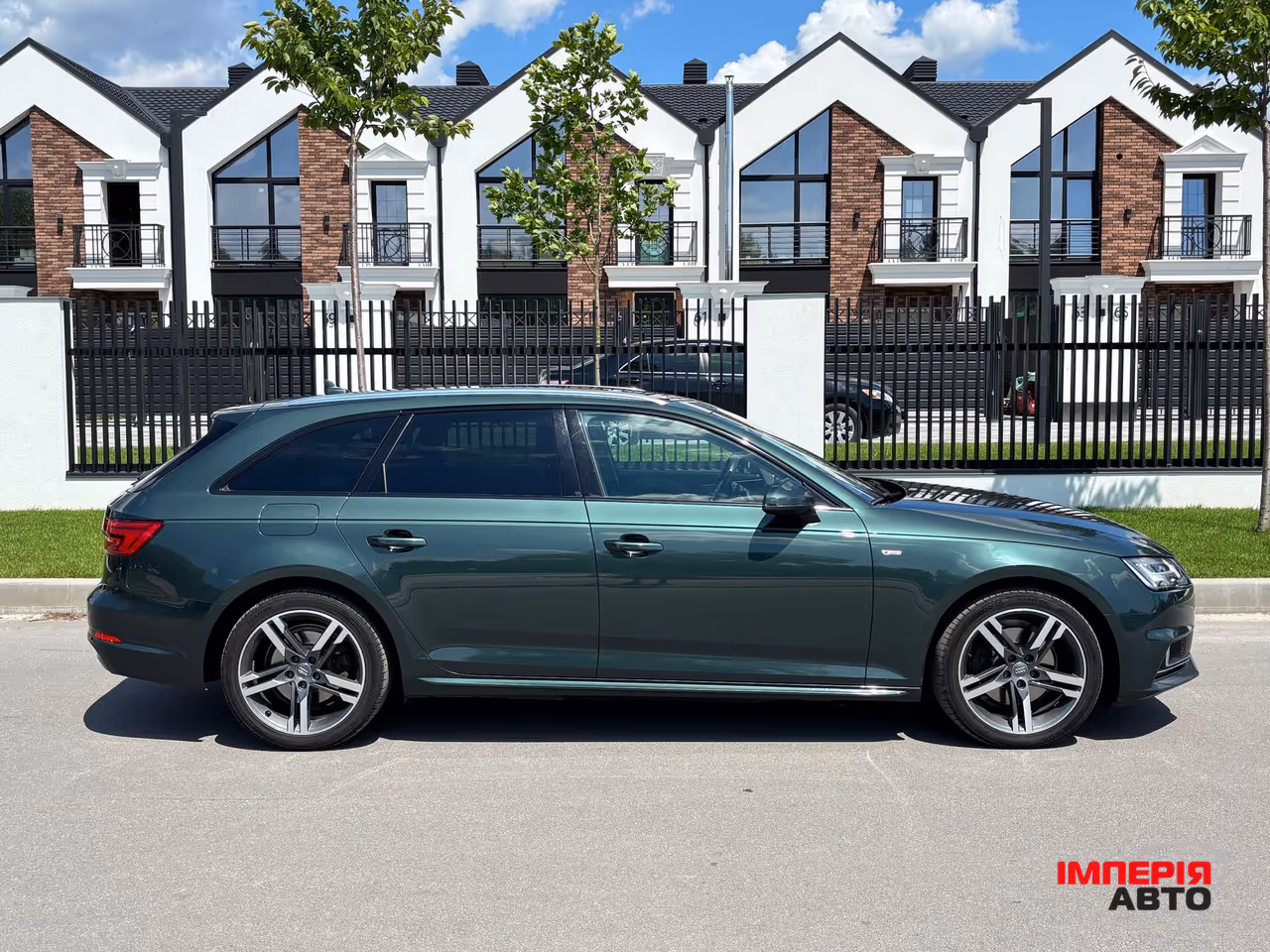Audi A4 - фото 3
