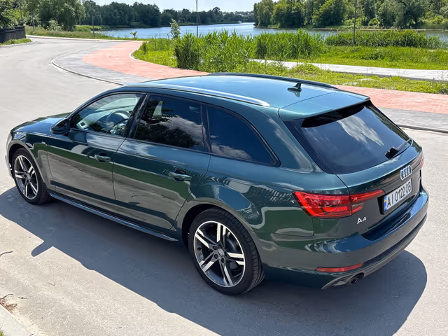 Audi A4 - фото 4