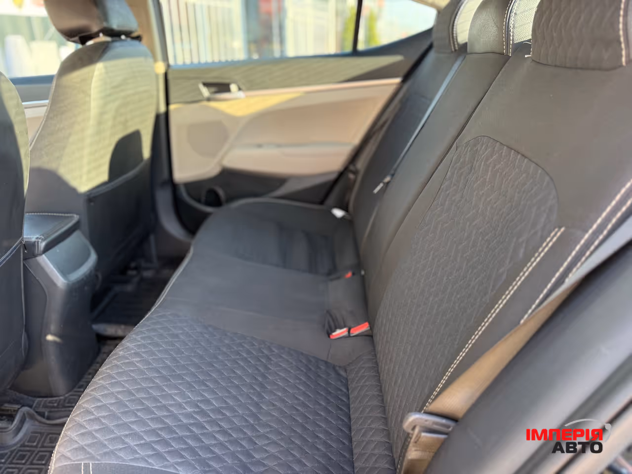 Hyundai Elantra - фото 11