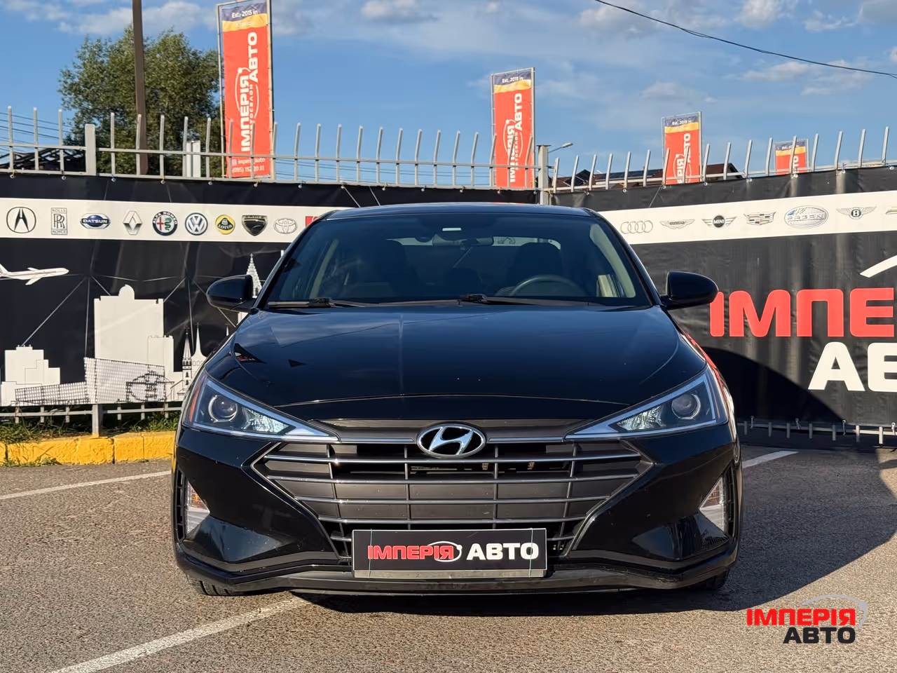 Hyundai Elantra - фото 3