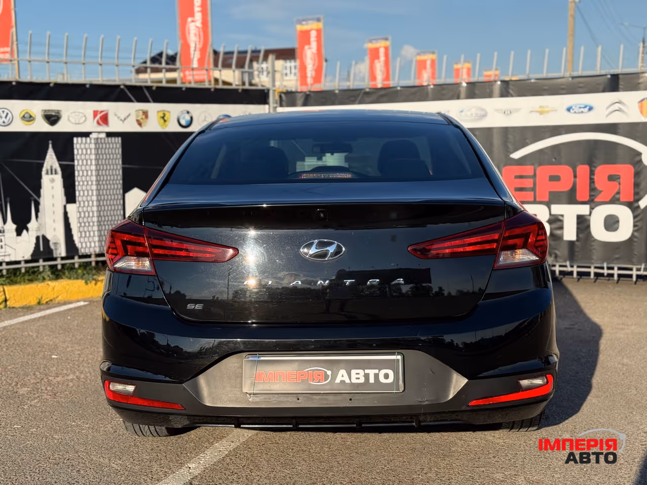 Hyundai Elantra - фото 5