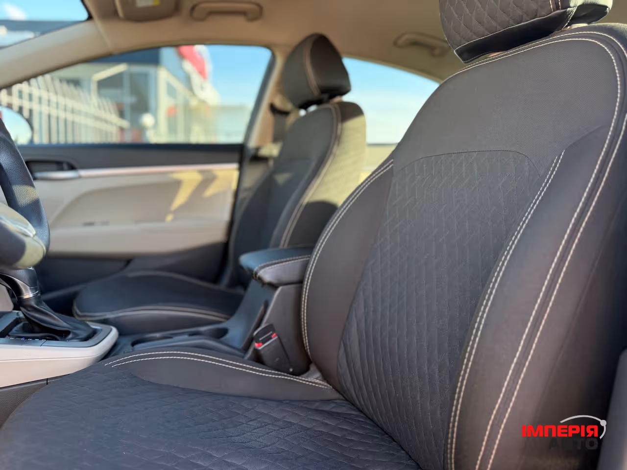 Hyundai Elantra - фото 9