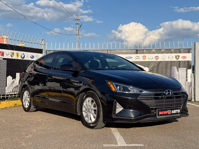 Hyundai Elantra - фото 2