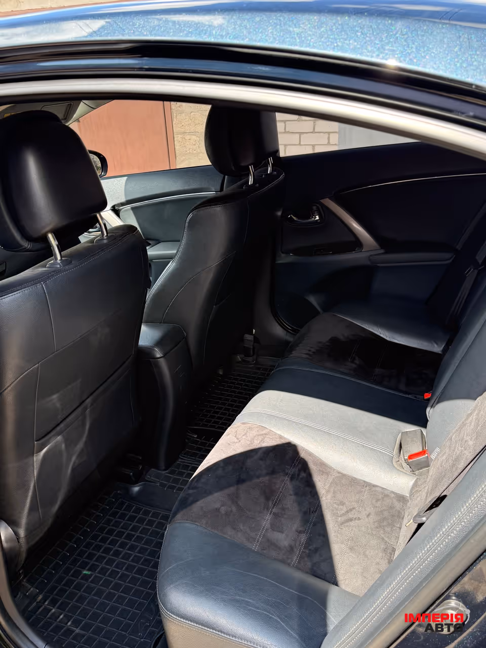 Toyota Avensis - фото 10