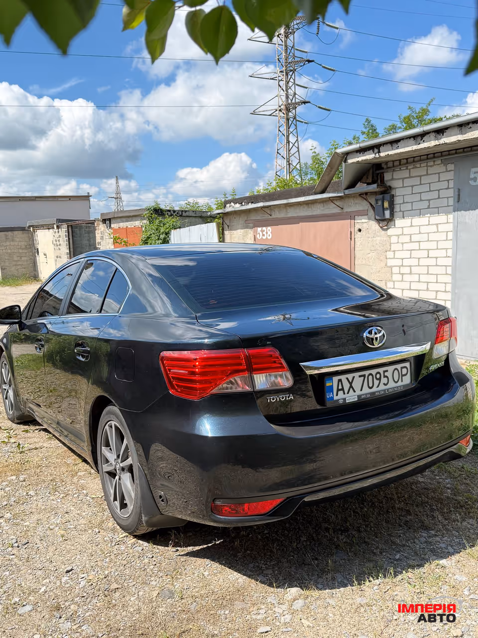 Toyota Avensis - фото 4