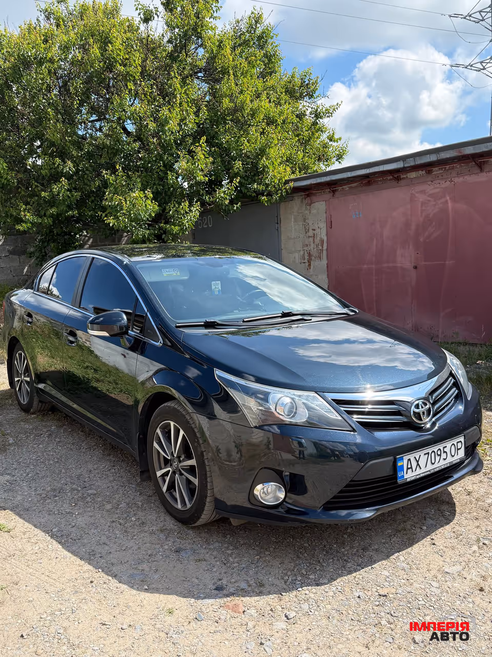 Toyota Avensis - фото 1