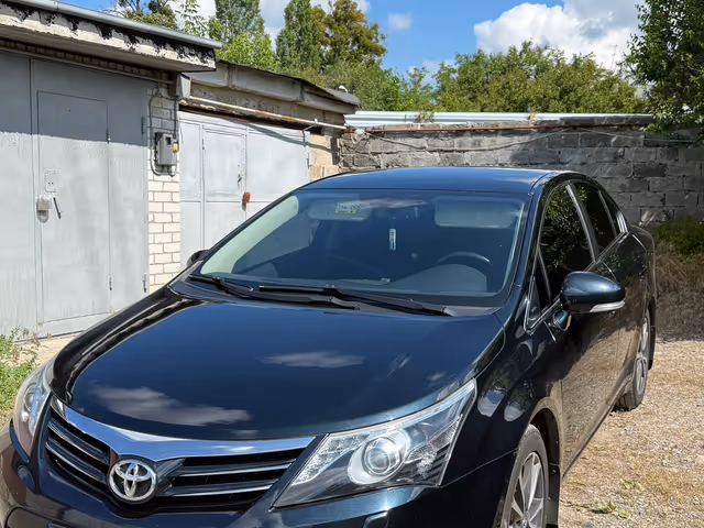 Toyota Avensis - фото 2