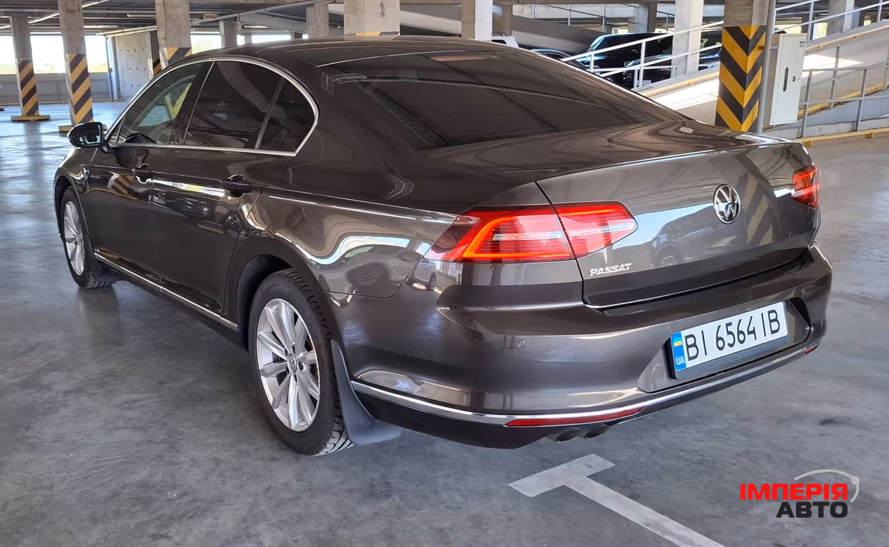 Volkswagen Passat - фото 3