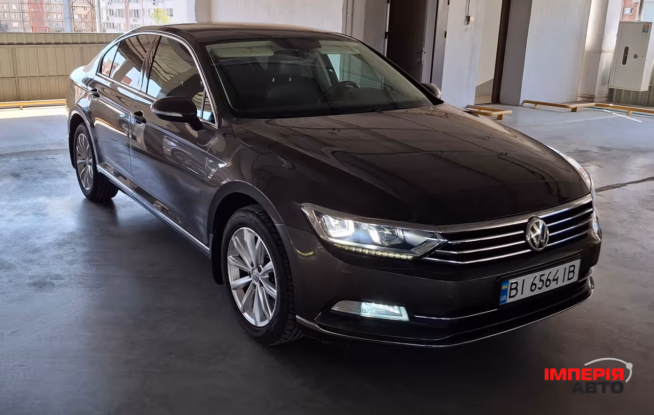 Volkswagen Passat - фото 1