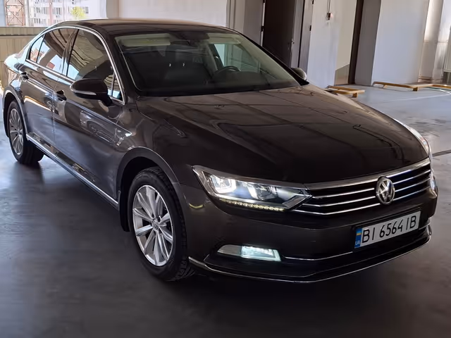 Volkswagen Passat - фото 1