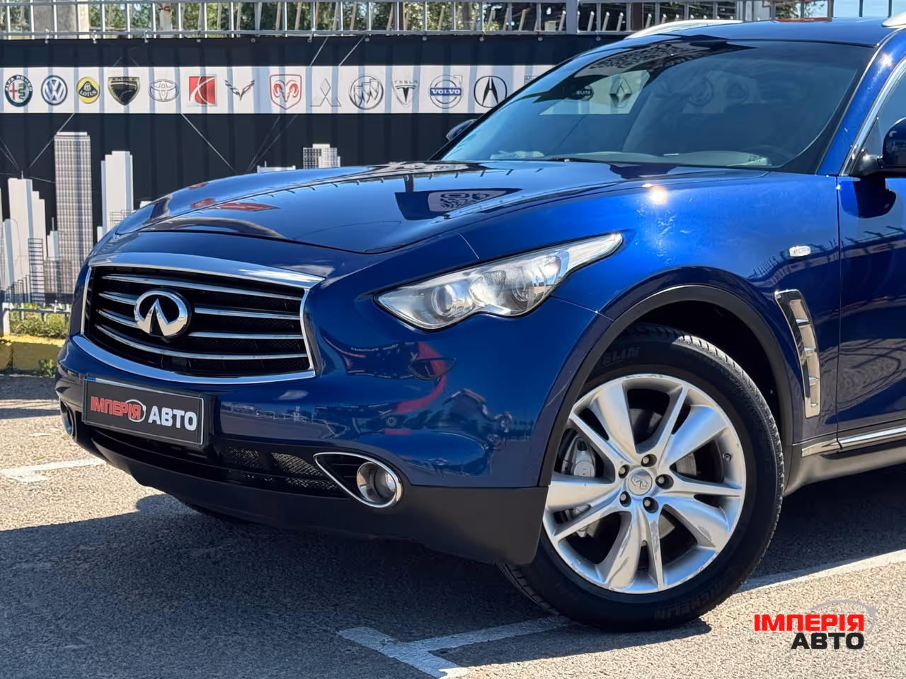 Infiniti FX - фото 2