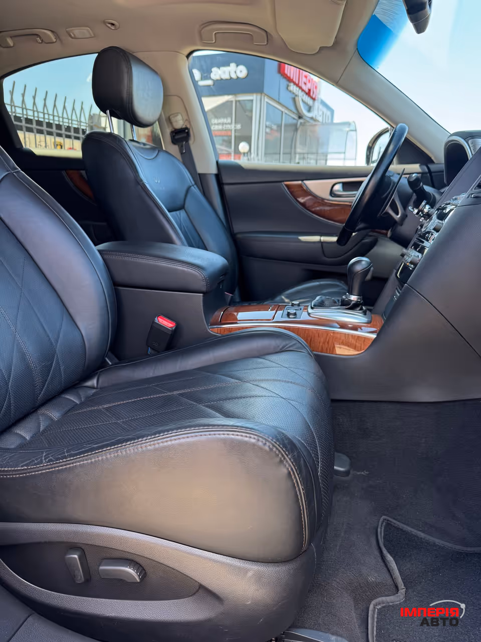 Infiniti FX - фото 20