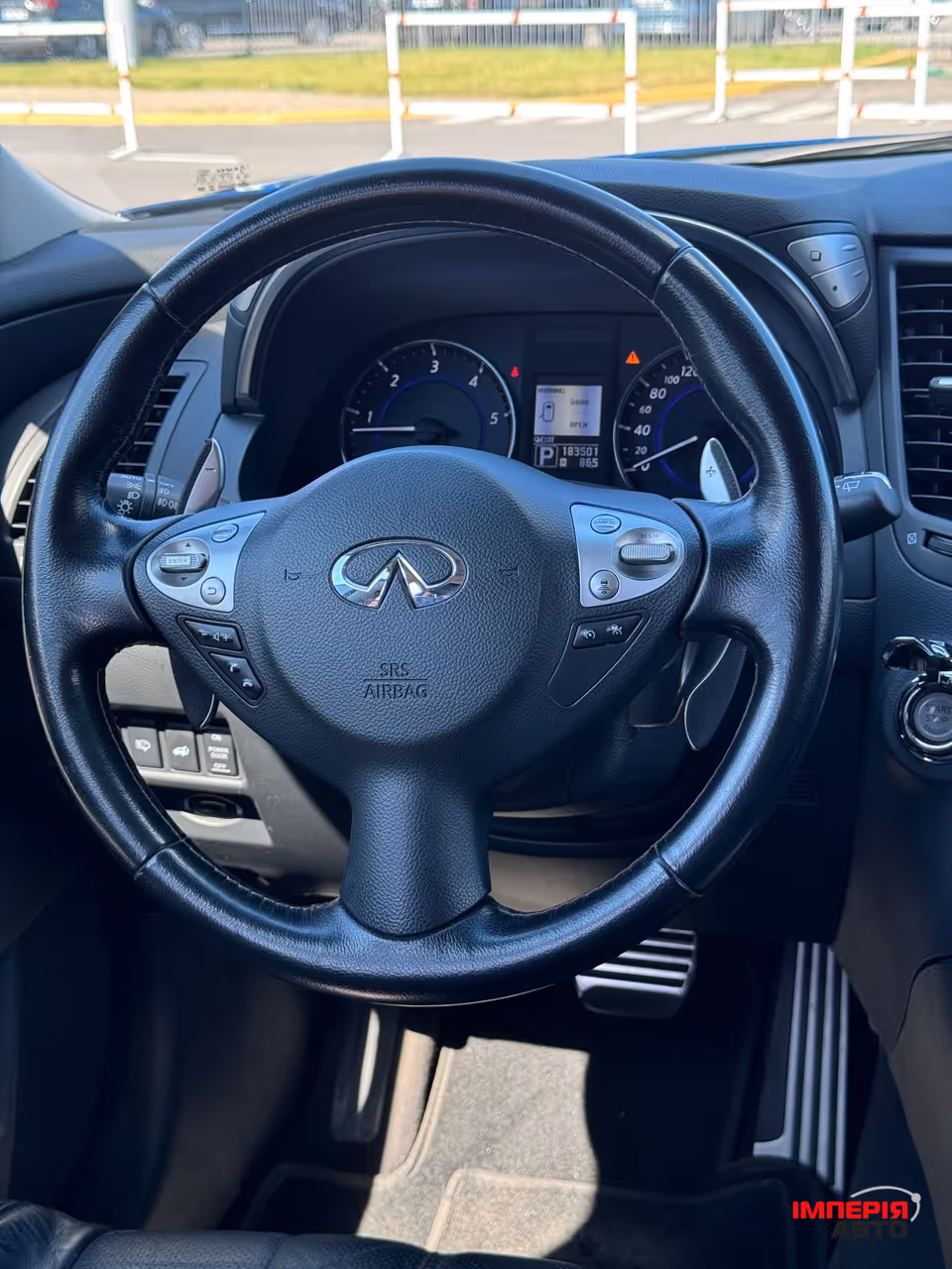 Infiniti FX - фото 14