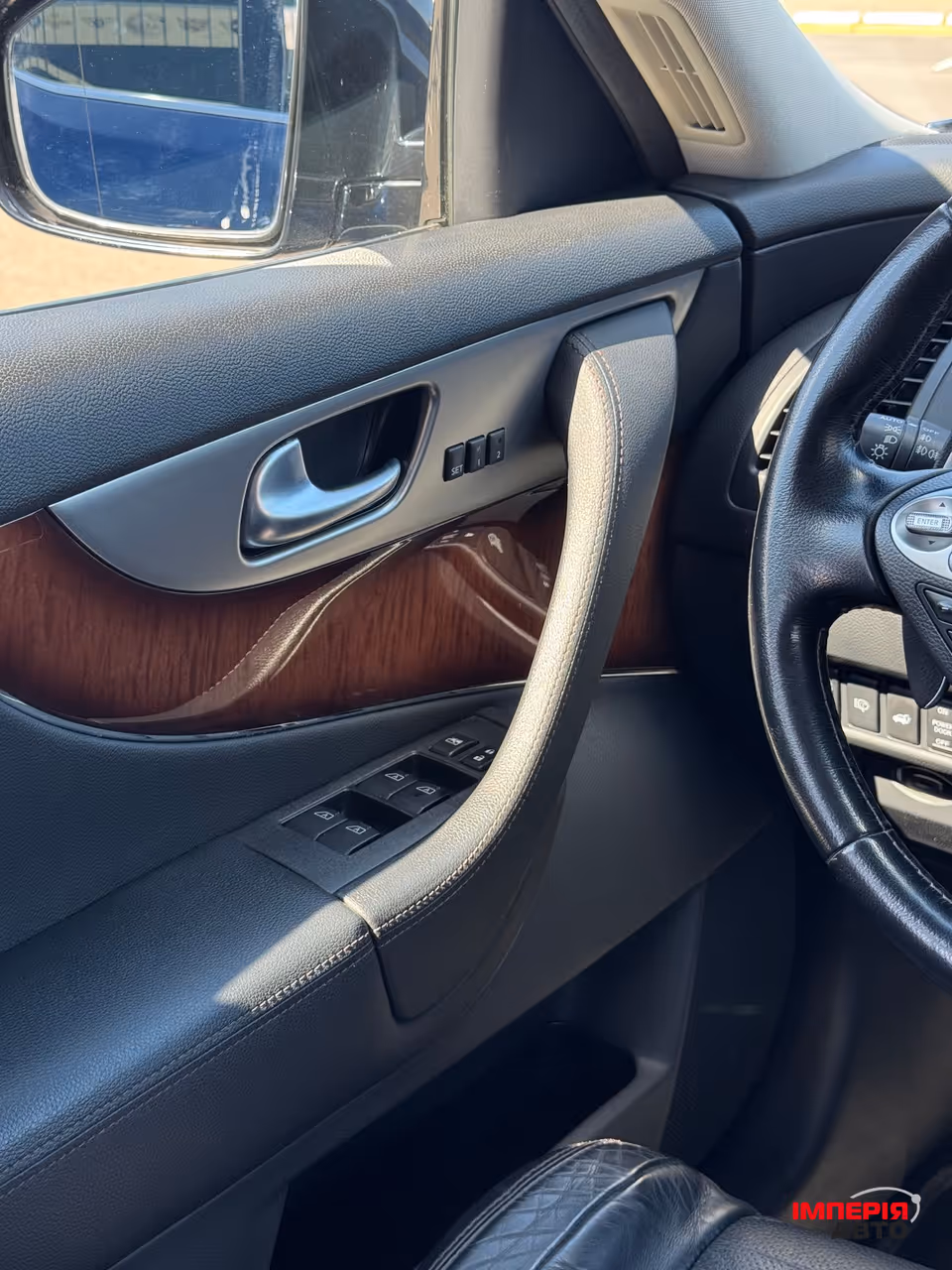 Infiniti FX - фото 16