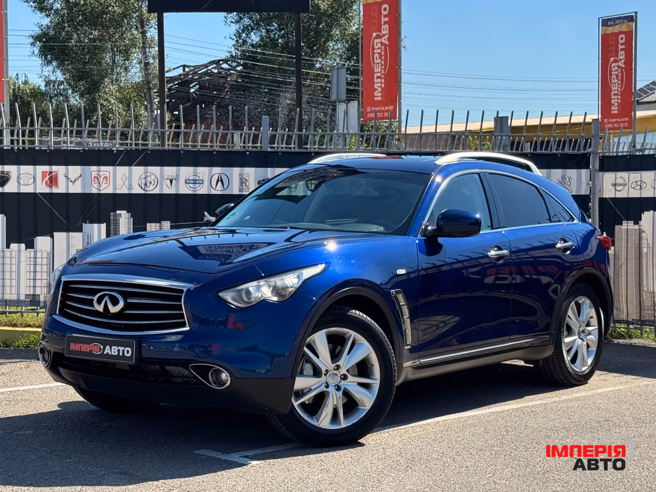 Infiniti FX - фото 1