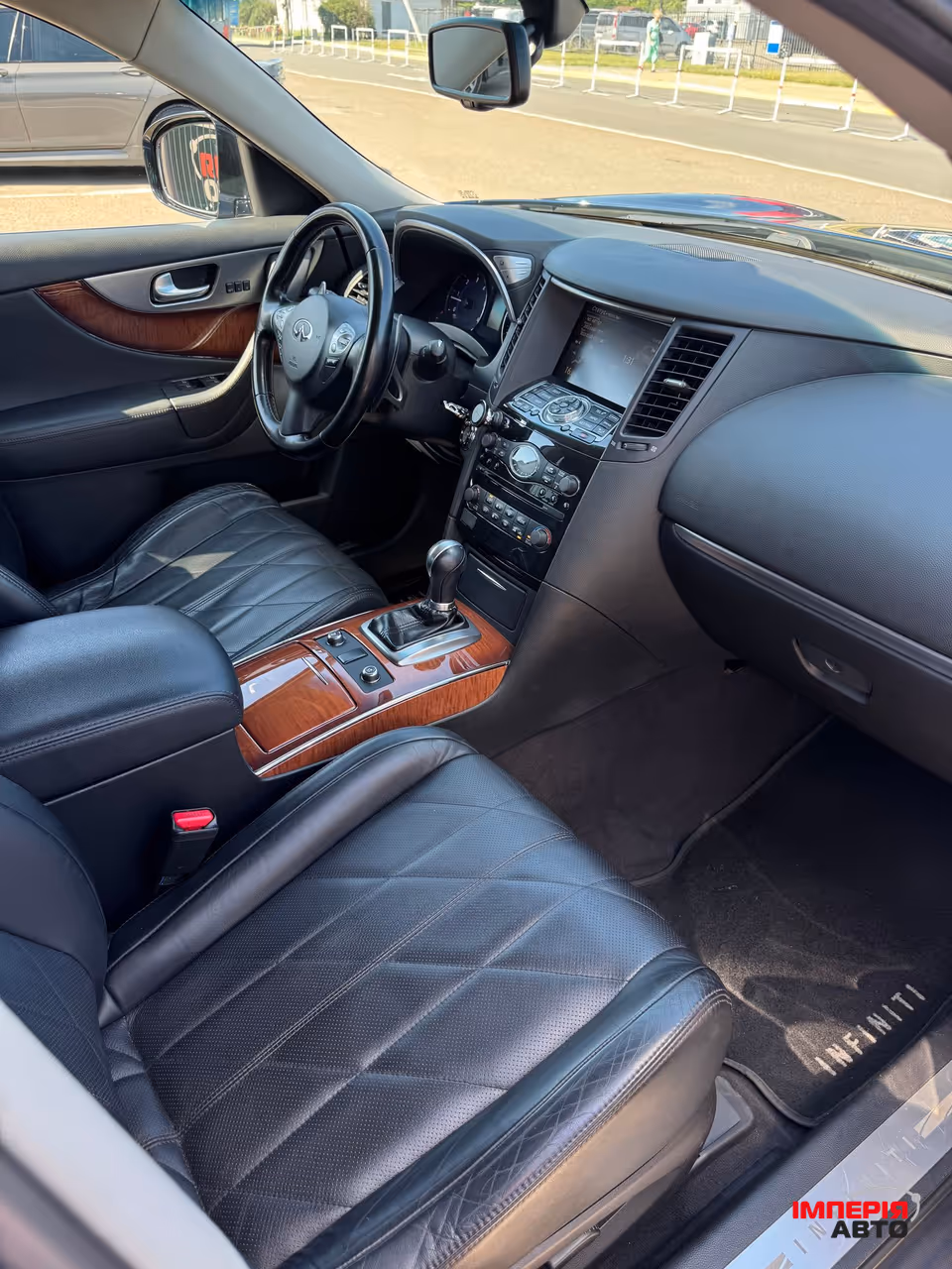 Infiniti FX - фото 19