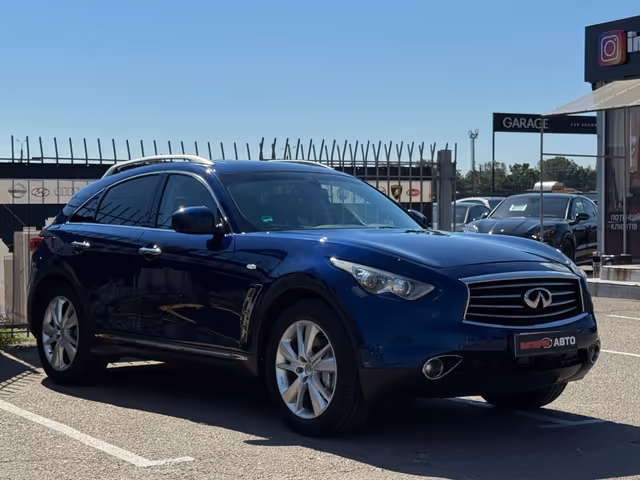 Infiniti FX - фото 3