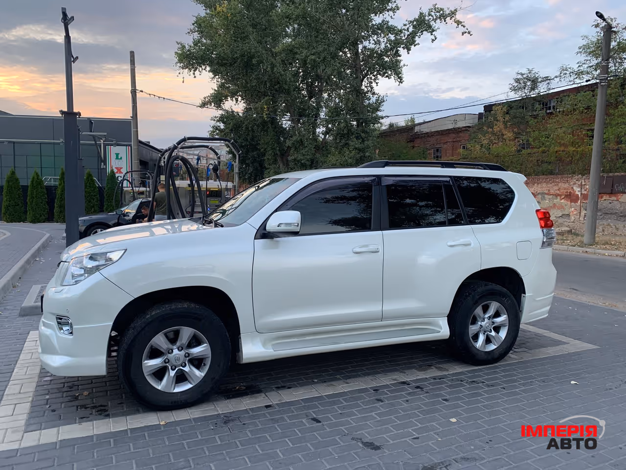 Toyota Land Cruiser Prado - фото 2
