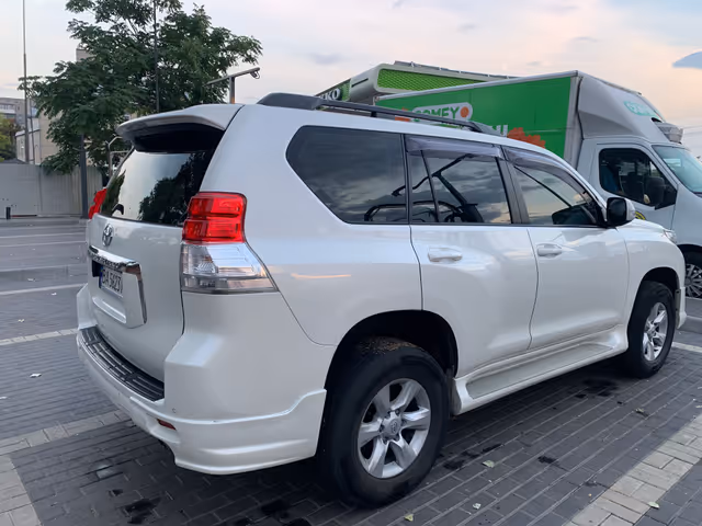Toyota Land Cruiser Prado - фото 5