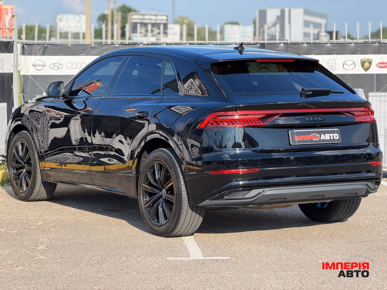 Audi Q8 - фото 4