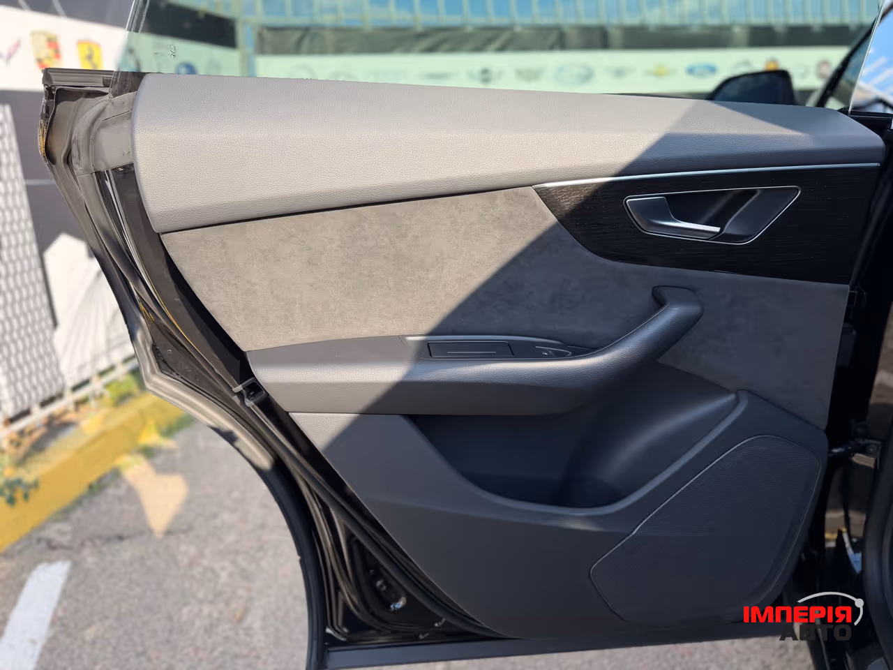 Audi Q8 - фото 11