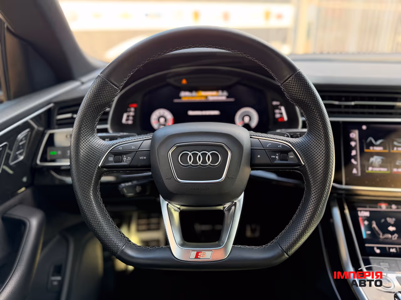 Audi Q8 - фото 14