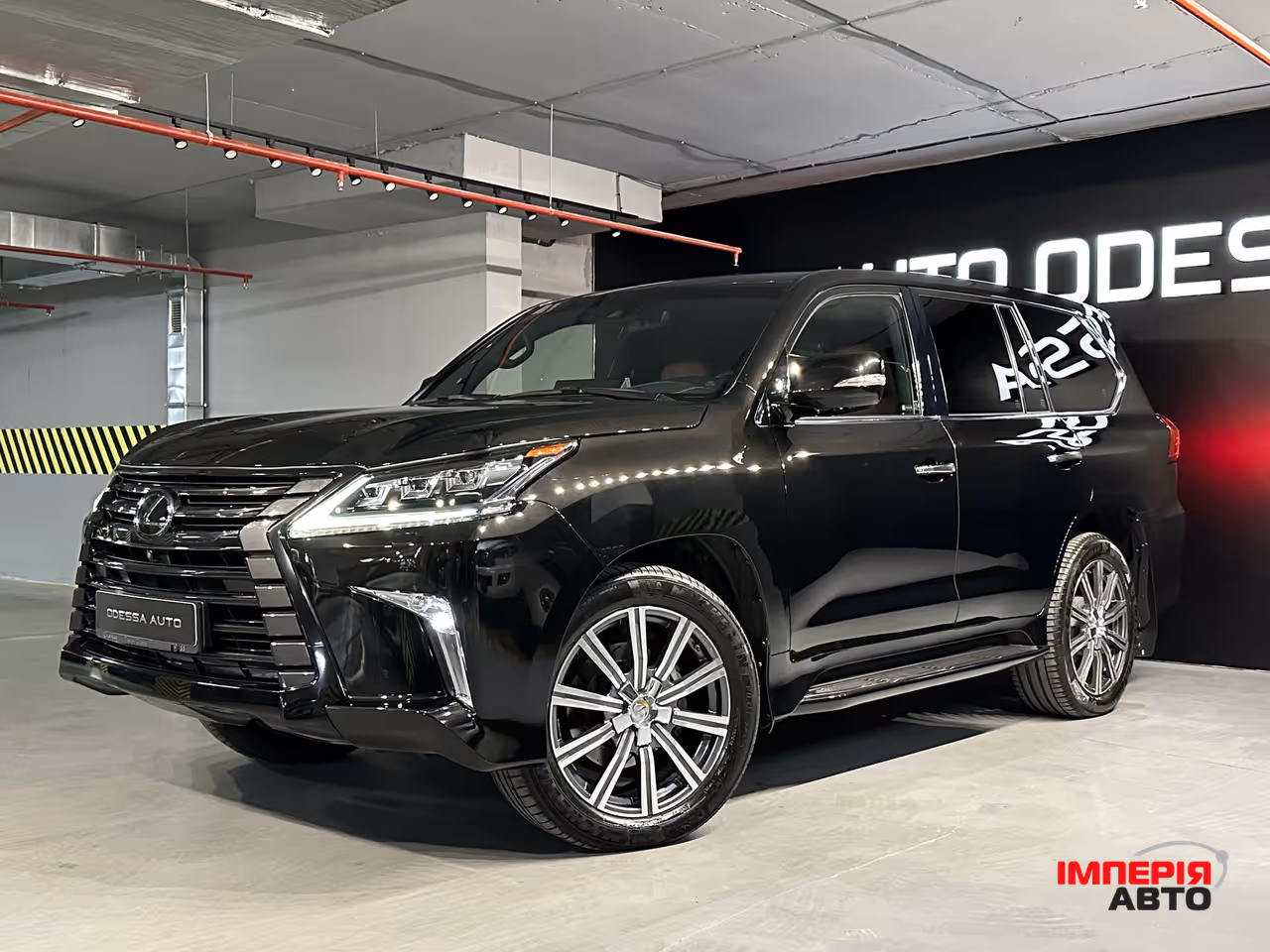 Lexus LX - фото 1