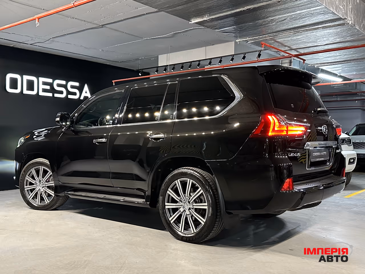Lexus LX - фото 7