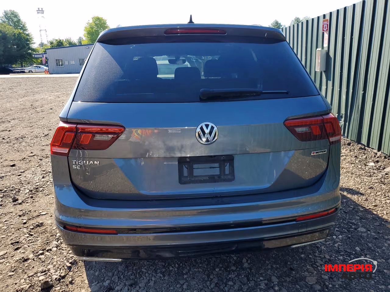 Volkswagen Tiguan - фото 6