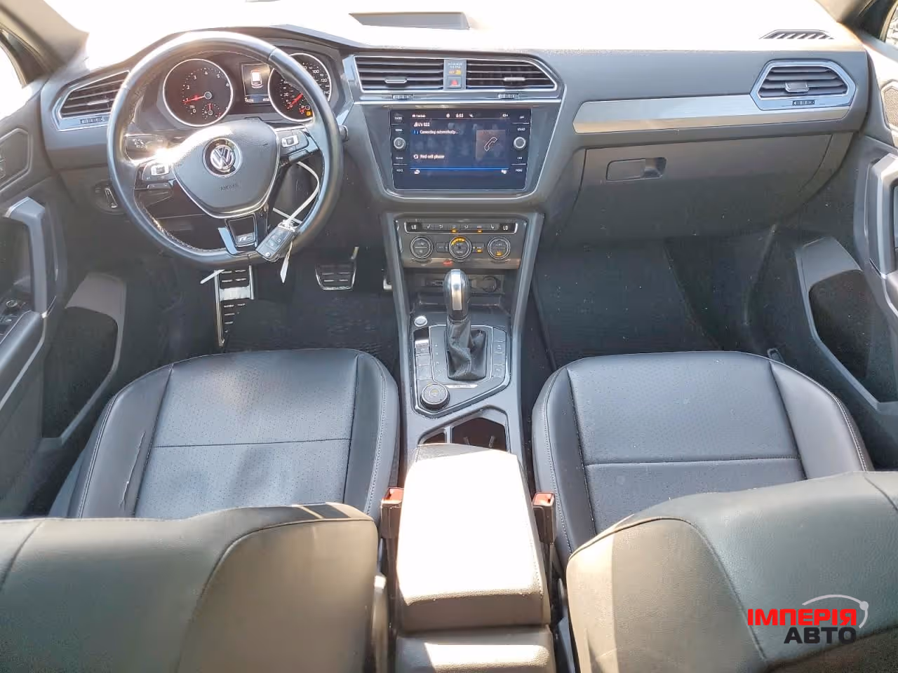 Volkswagen Tiguan - фото 8