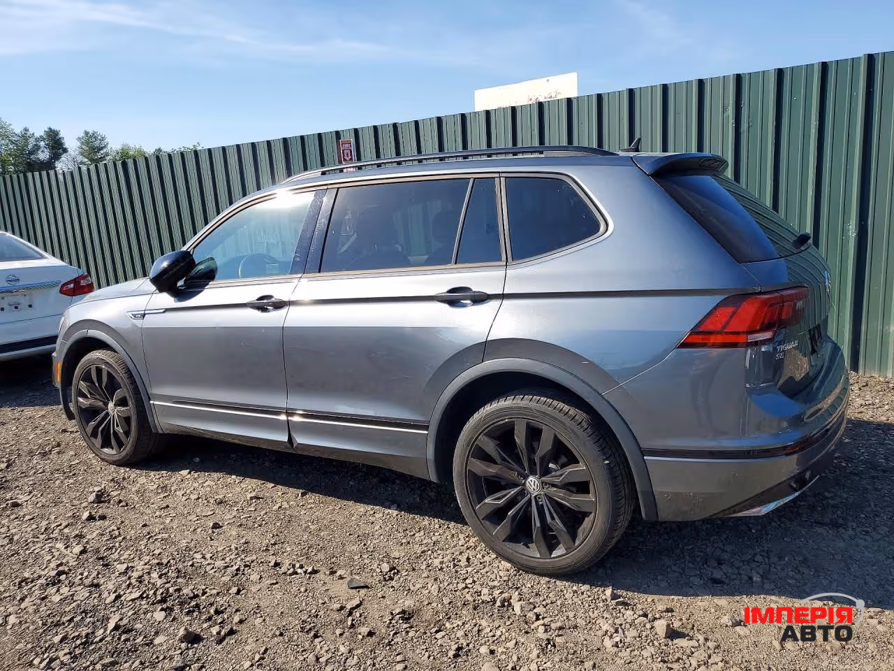 Volkswagen Tiguan - фото 3