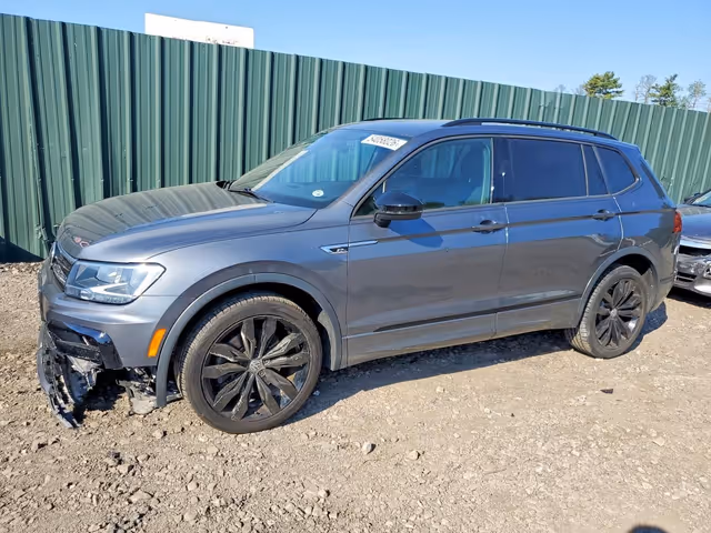 Volkswagen Tiguan - фото 2
