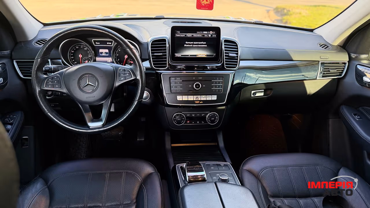 Mercedes-Benz GLS - фото 13