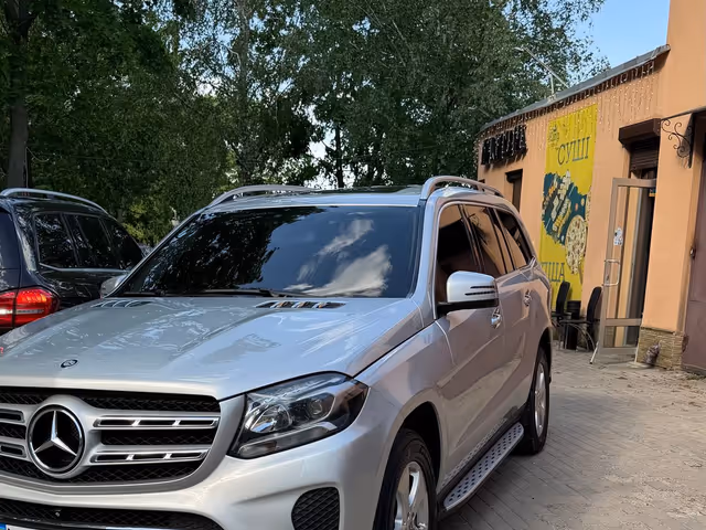 Mercedes-Benz GLS - фото 1