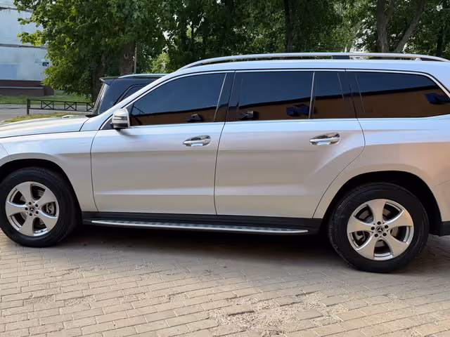 Mercedes-Benz GLS - фото 2