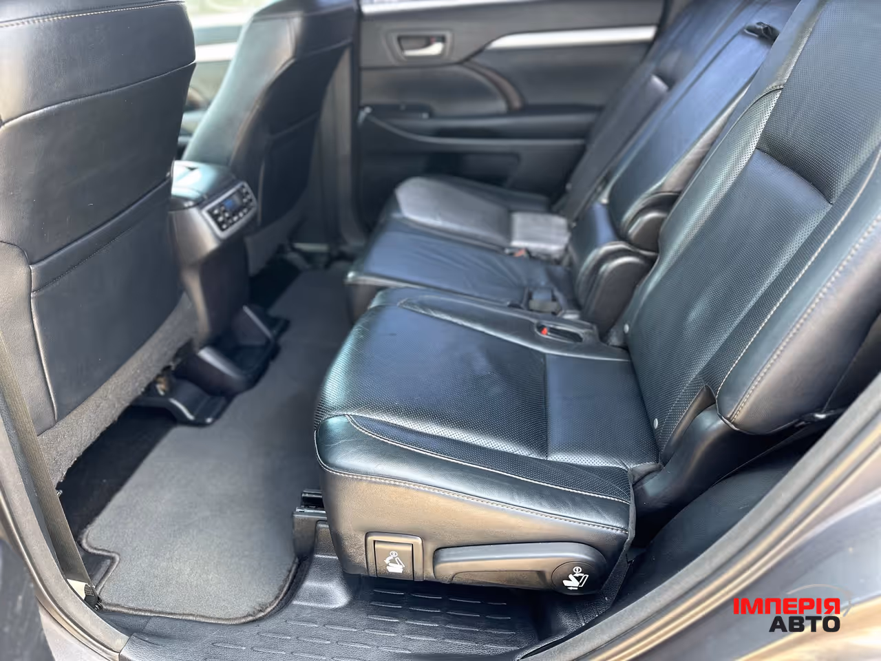 Toyota Highlander - фото 14