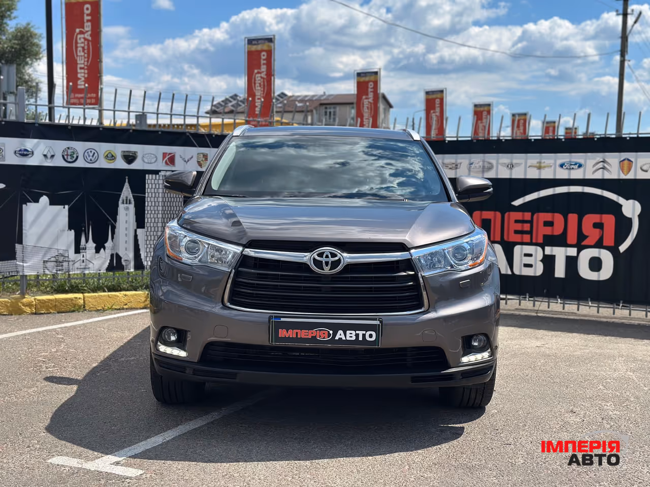 Toyota Highlander - фото 2
