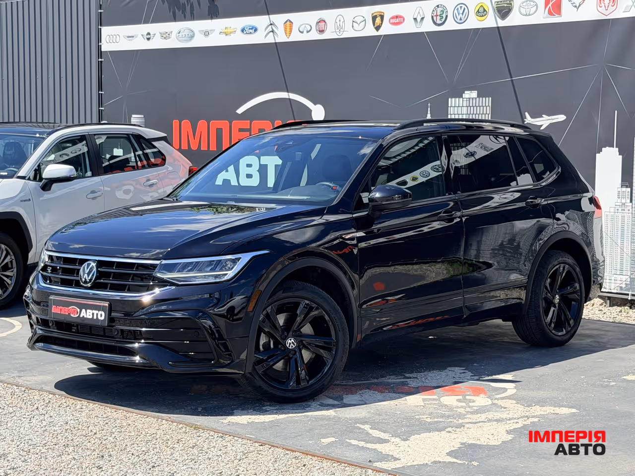 Volkswagen Tiguan - фото 2