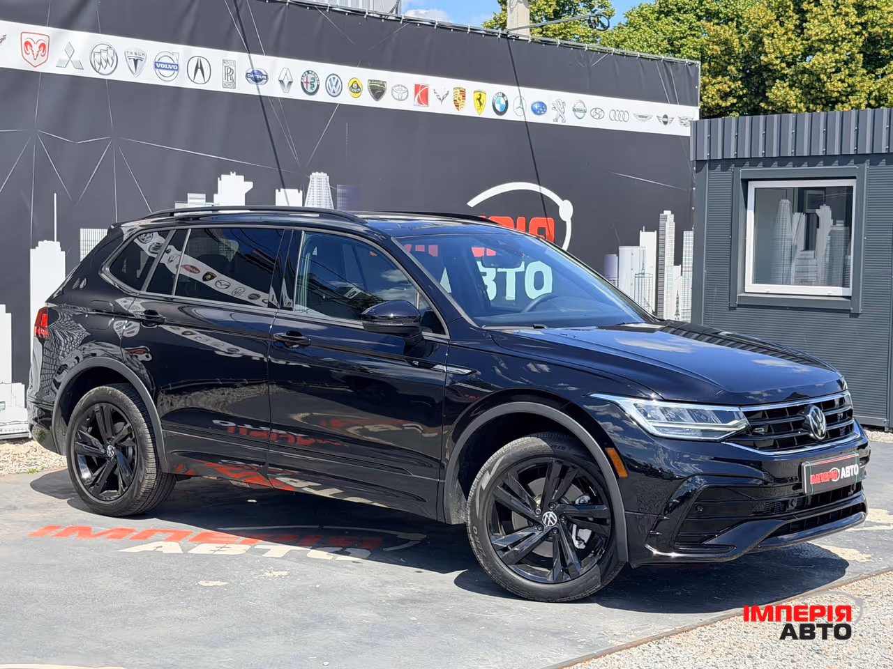 Volkswagen Tiguan - фото 1