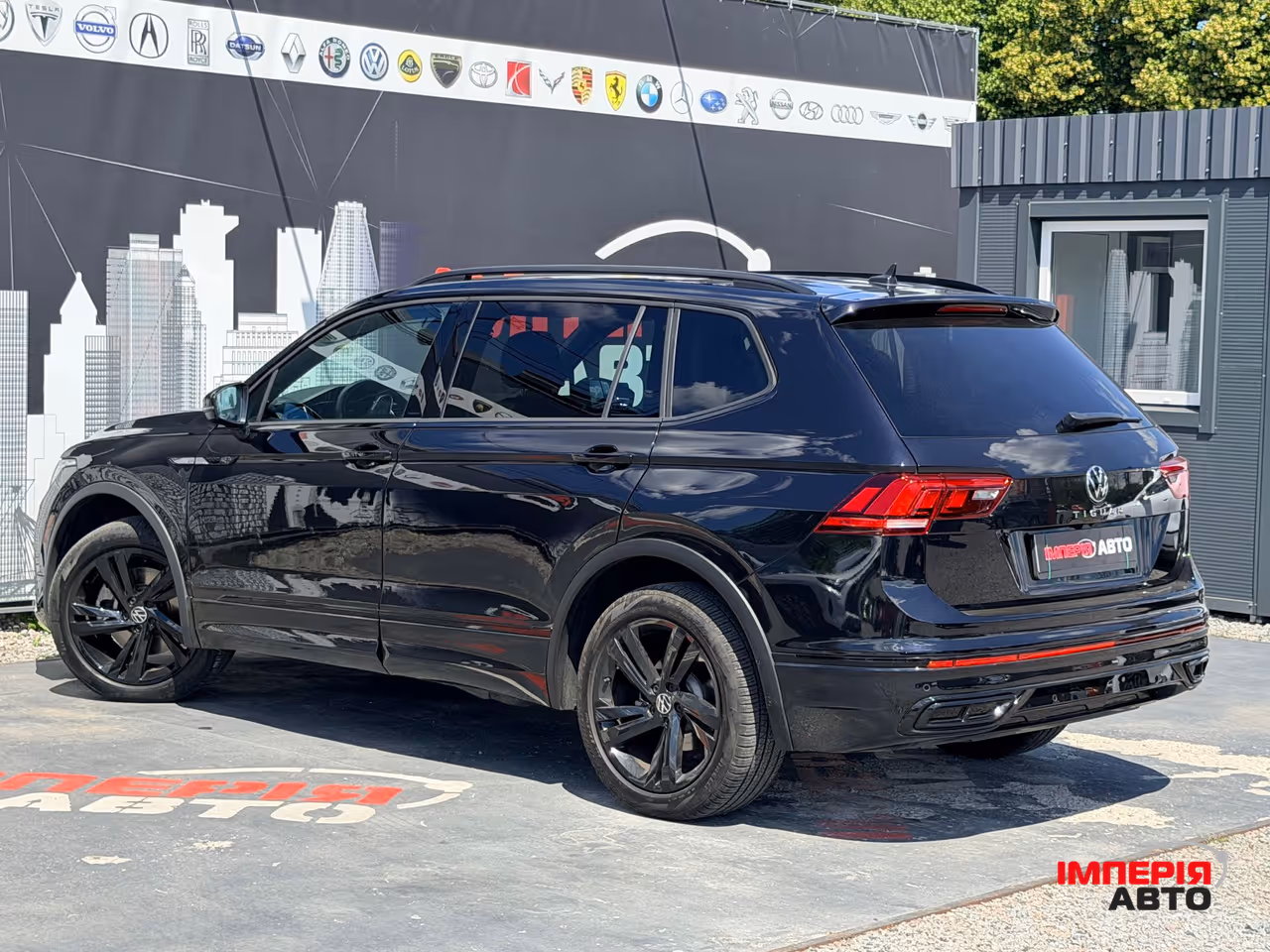 Volkswagen Tiguan - фото 4