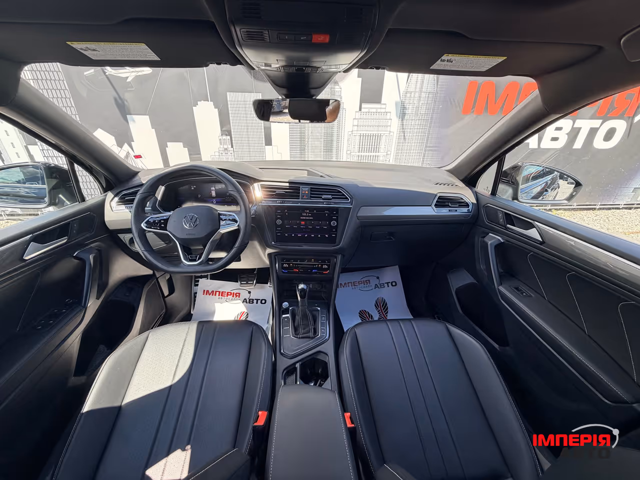 Volkswagen Tiguan - фото 8