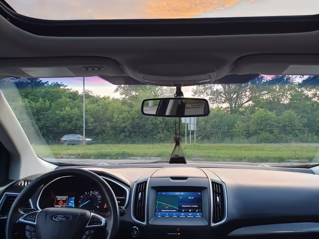 Ford Edge - фото 1