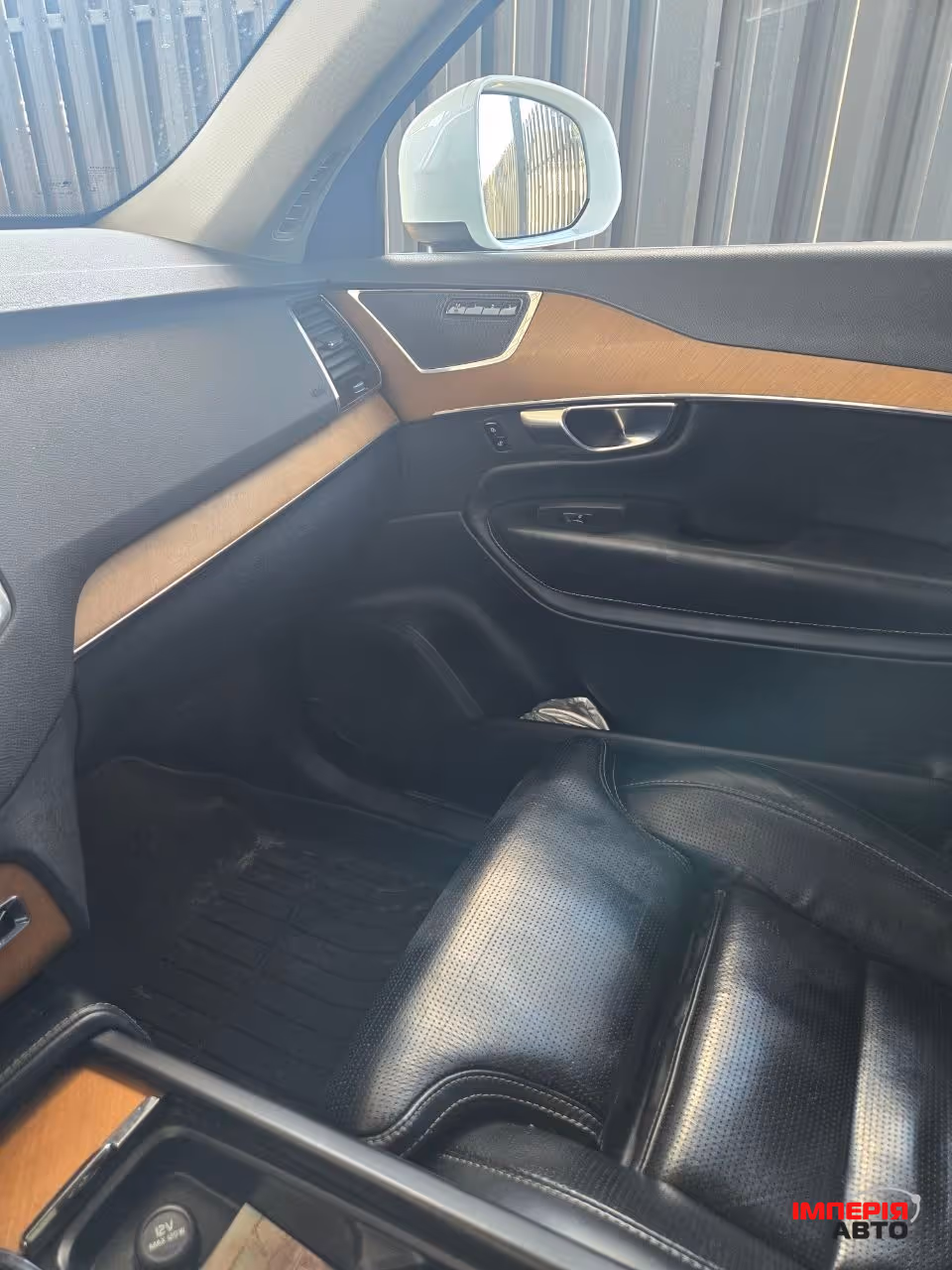 Volvo XC90 - фото 10