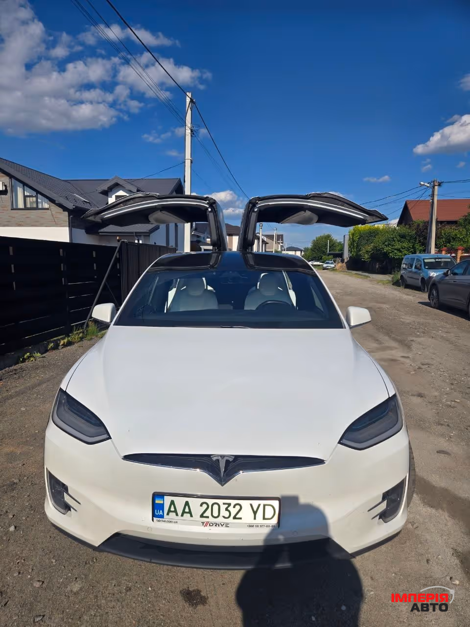 Tesla Model X - фото 11
