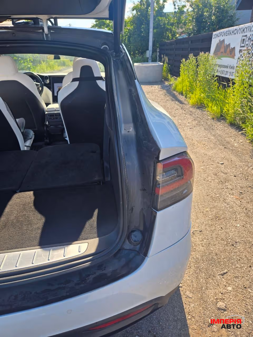 Tesla Model X - фото 15