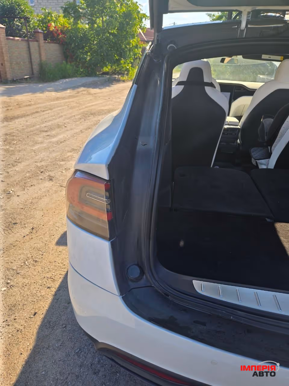 Tesla Model X - фото 14