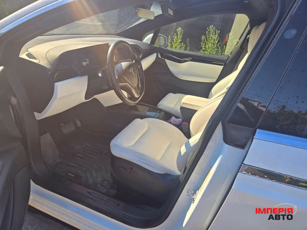 Tesla Model X - фото 20