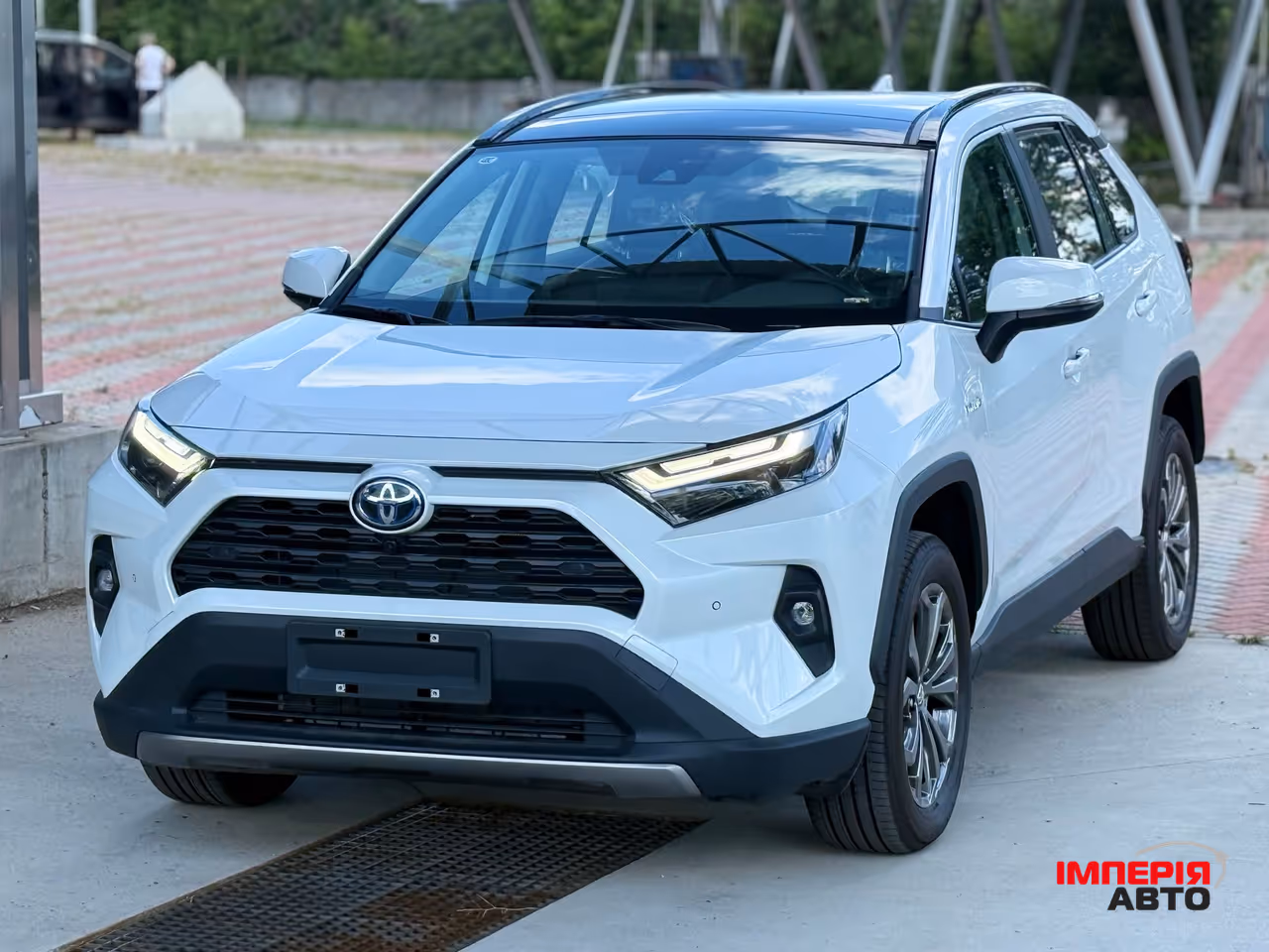 Toyota RAV4 - фото 3