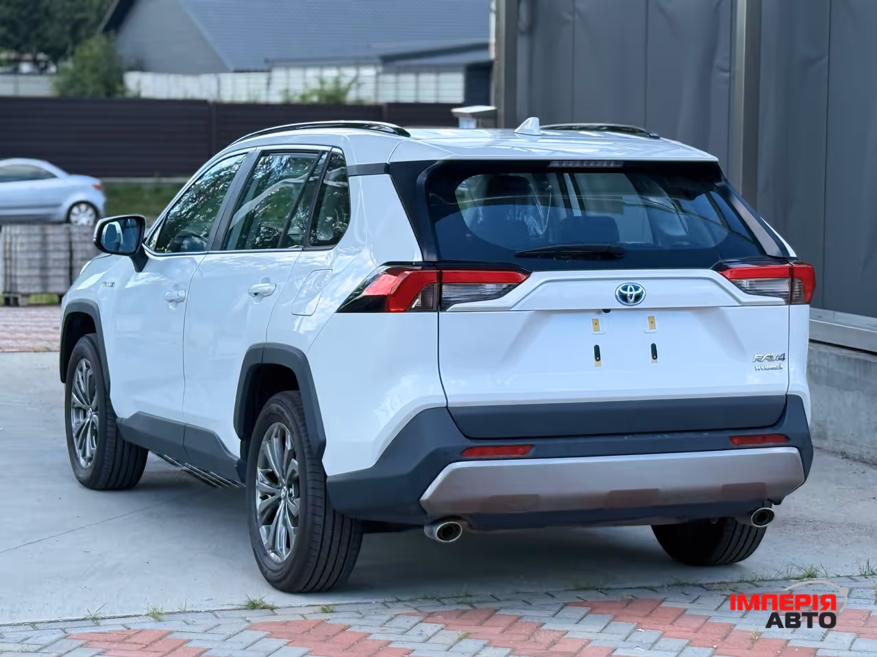 Toyota RAV4 - фото 5